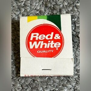 Vintage Matchbook Red & White Quality Products Advertising Store Stripes Matches